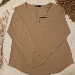 {NWOT} Tan Blouse Eyelet Neckline Pumpkin Patch Outfit Fall Photoshoot Classy